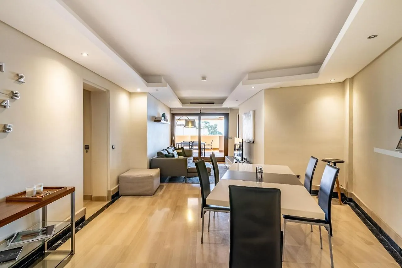 Fantastico Apartamento En Primera Linea De Playa Estepona Spain