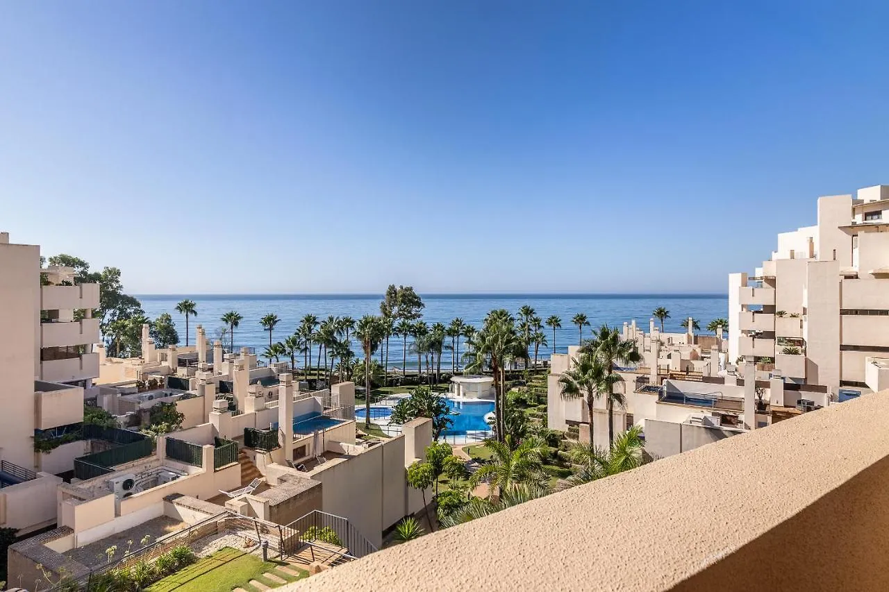 Fantastico Apartamento En Primera Linea De Playa Estepona